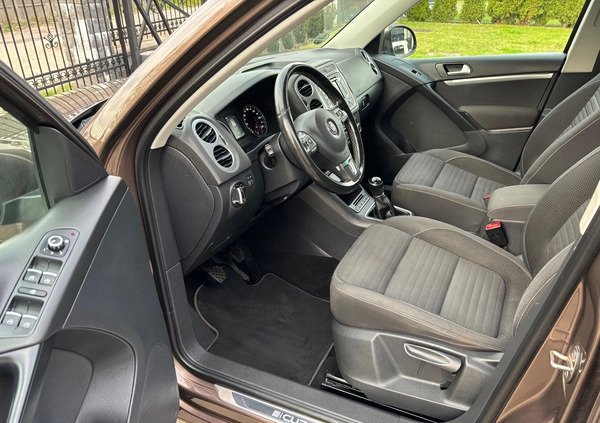 Volkswagen Tiguan cena 54700 przebieg: 177456, rok produkcji 2015 z Gniew małe 326